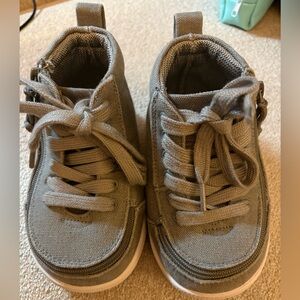 Gray High Top Zip Ups- missing inserts